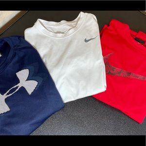 Bundle of long sleeve T-shirts